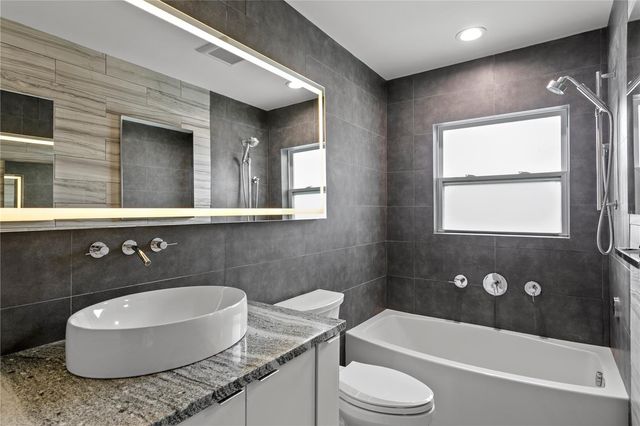 2756 65TH WAY N, St Petersburg, FL 33710