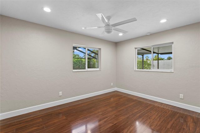 2756 65TH WAY N, St Petersburg, FL 33710