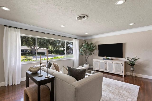 2756 65TH WAY N, St Petersburg, FL 33710