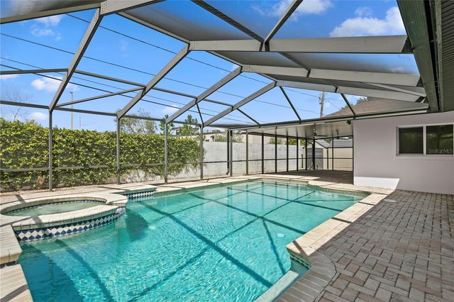 2756 65TH WAY N, St Petersburg, FL 33710