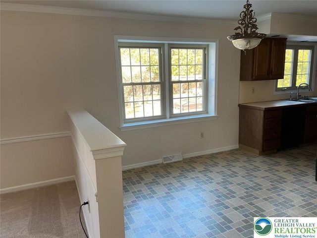 4861 Waterfall Drive, Lower Macungie Twp, PA 18062