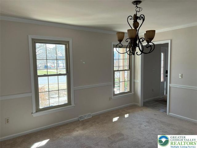 4861 Waterfall Drive, Lower Macungie Twp, PA 18062