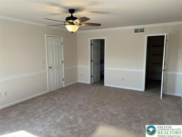 4861 Waterfall Drive, Lower Macungie Twp, PA 18062