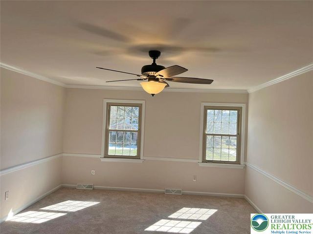 4861 Waterfall Drive, Lower Macungie Twp, PA 18062