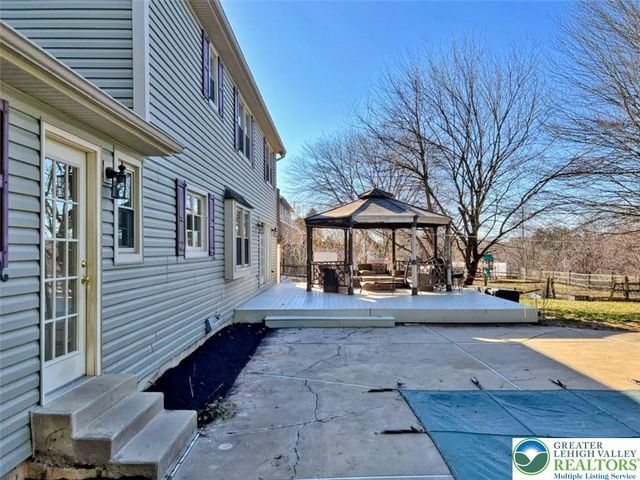 4861 Waterfall Drive, Lower Macungie Twp, PA 18062