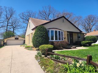 2945 104th STREET, West Allis, WI 53227