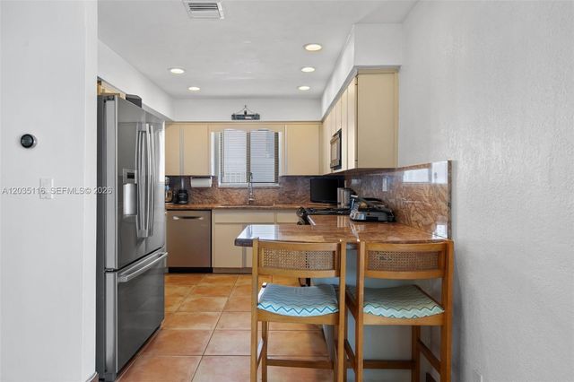2447 SE 15th St, Pompano Beach, FL 33062