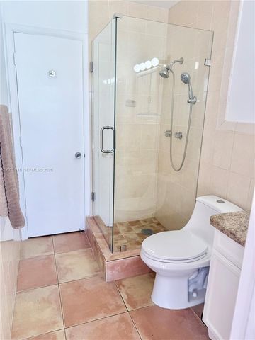 2447 SE 15th St, Pompano Beach, FL 33062