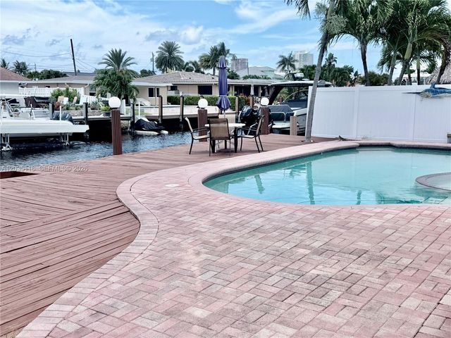 2447 SE 15th St, Pompano Beach, FL 33062