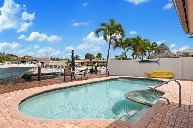 2447 SE 15th St, Pompano Beach, FL 33062