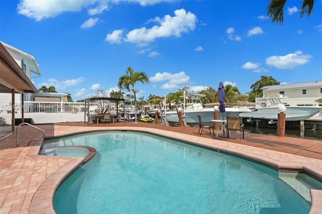 2447 SE 15th St, Pompano Beach, FL 33062