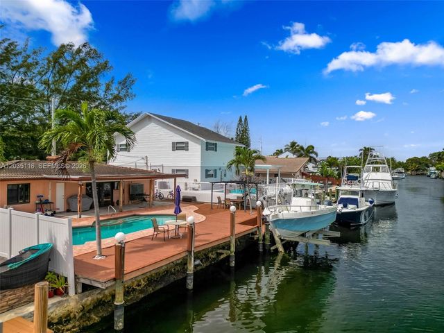 2447 SE 15th St, Pompano Beach, FL 33062