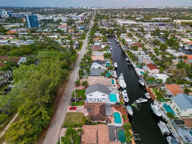 2447 SE 15th St, Pompano Beach, FL 33062