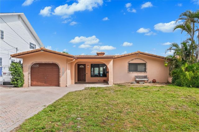 2447 SE 15th St, Pompano Beach, FL 33062