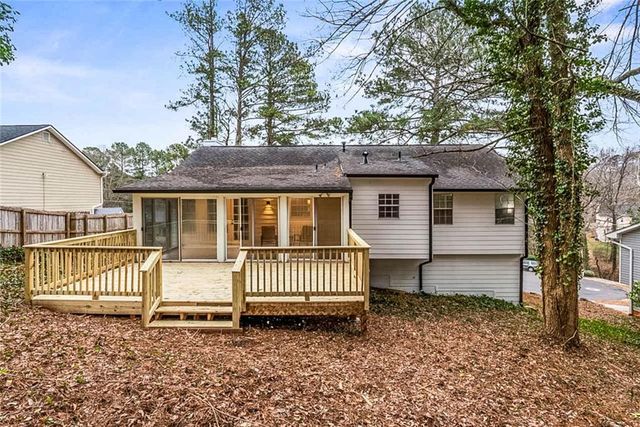 320 Rocky Cove Trail, Lawrenceville, GA 30044