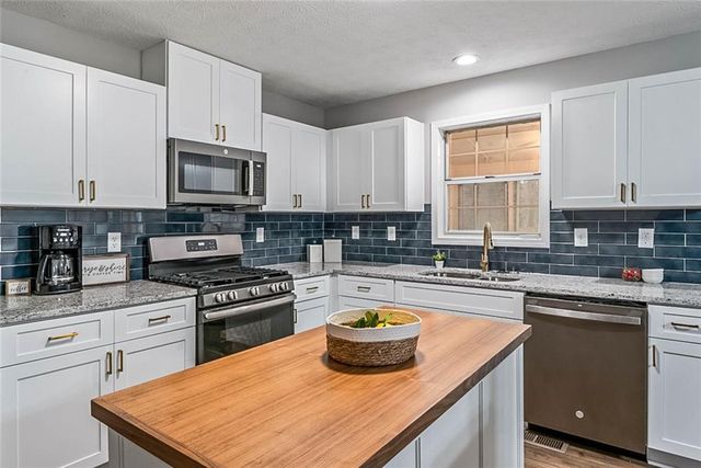 320 Rocky Cove Trail, Lawrenceville, GA 30044