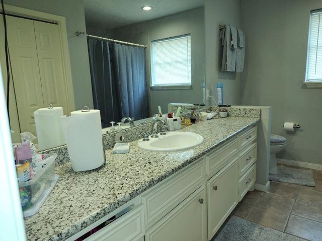 222 W North Hill Drive, Spring, TX 77388
