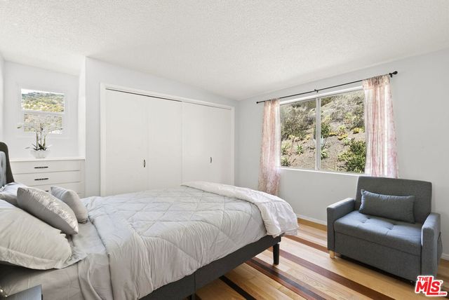 11807 Bel Terrace, Los Angeles, CA 90049