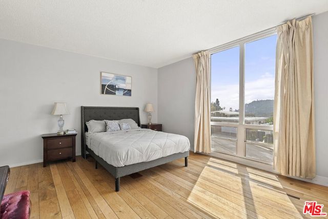 11807 Bel Terrace, Los Angeles, CA 90049