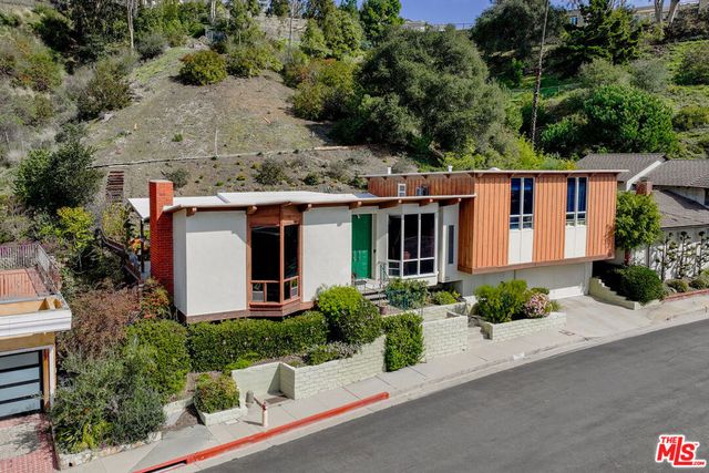 11807 Bel Terrace, Los Angeles, CA 90049