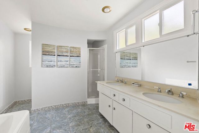 11807 Bel Terrace, Los Angeles, CA 90049