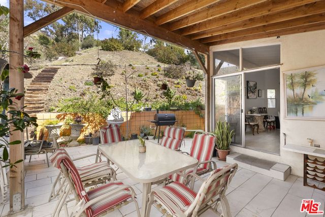 11807 Bel Terrace, Los Angeles, CA 90049