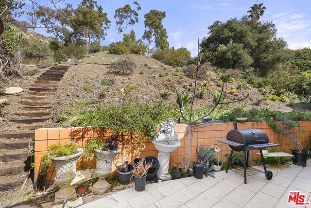 11807 Bel Terrace, Los Angeles, CA 90049