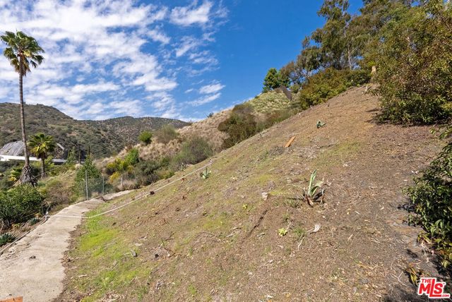 11807 Bel Terrace, Los Angeles, CA 90049