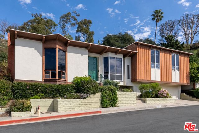 11807 Bel Terrace, Los Angeles, CA 90049