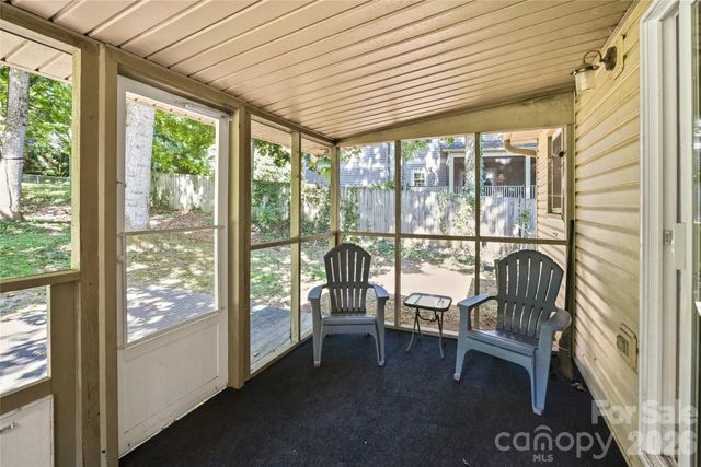 28 Fairhaven Court, Asheville, NC 28803