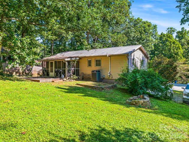 28 Fairhaven Court, Asheville, NC 28803