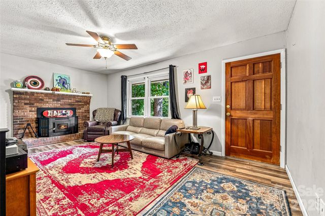 28 Fairhaven Court, Asheville, NC 28803