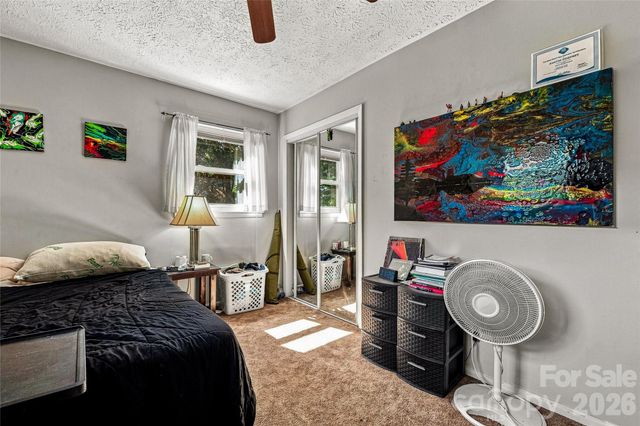 28 Fairhaven Court, Asheville, NC 28803