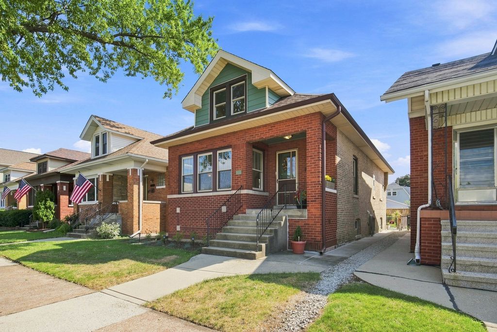 5941 W Waveland Avenue, Chicago, IL 60634 — photo 2