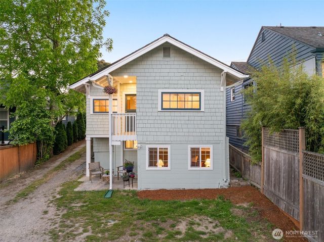 5704 35th Ave NE, Seattle, WA 98105