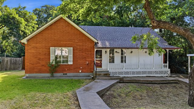 1406 S Elm Street, Weatherford, TX 76086