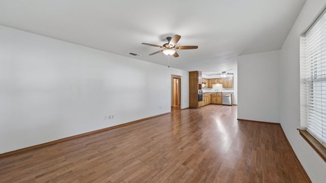 1406 S Elm Street, Weatherford, TX 76086