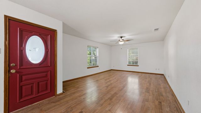 1406 S Elm Street, Weatherford, TX 76086