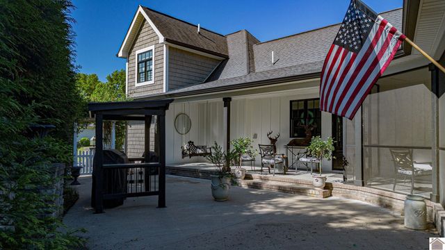 301 Carson Way, Paducah, KY 42003