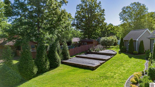 301 Carson Way, Paducah, KY 42003