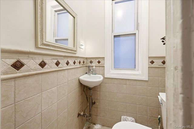 1825 Andrews Avenue S, Bronx, NY 10453