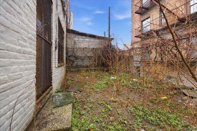 1825 Andrews Avenue S, Bronx, NY 10453