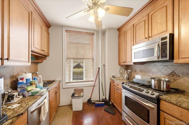 1825 Andrews Avenue S, Bronx, NY 10453