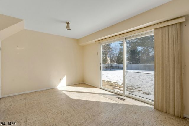 5 MARIGOLD LANE, Franklin Twp., NJ 08873