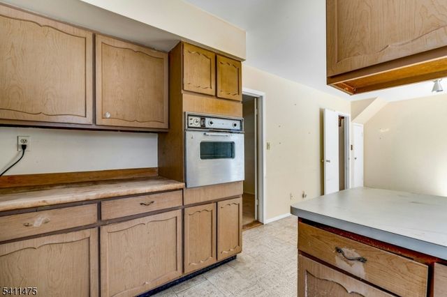 5 MARIGOLD LANE, Franklin Twp., NJ 08873