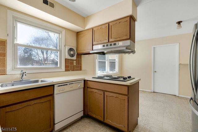 5 MARIGOLD LANE, Franklin Twp., NJ 08873