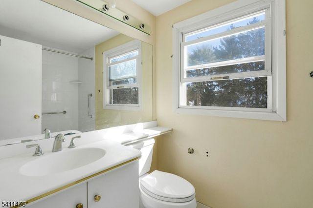 5 MARIGOLD LANE, Franklin Twp., NJ 08873