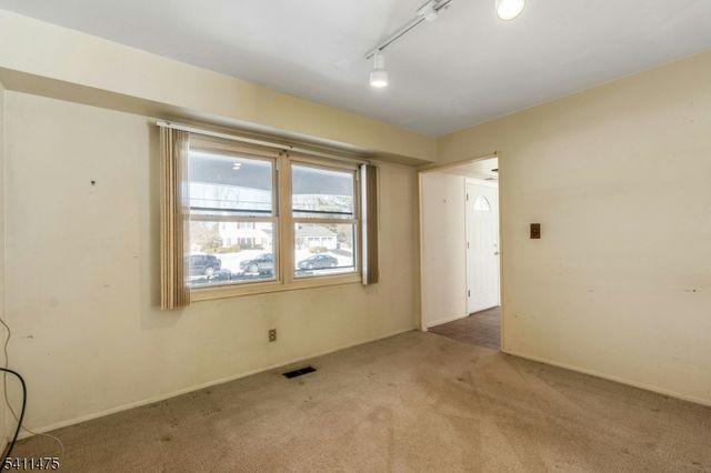 5 MARIGOLD LANE, Franklin Twp., NJ 08873