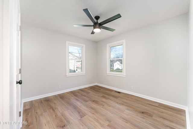 2609 Waverly St St, Knoxville, TN 37921