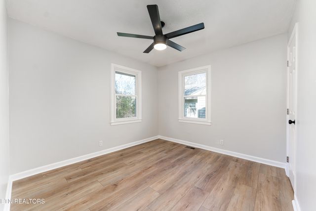 2609 Waverly St St, Knoxville, TN 37921